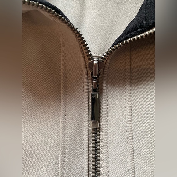 Jones New York Cream Coat, Size US L - Picture 3 of 6